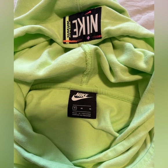 Oversized Nike Hoodie - Picture 3 of 4